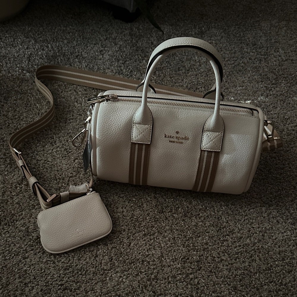 BRAND NEW Kate Spade Rare Cream Textured Pouch